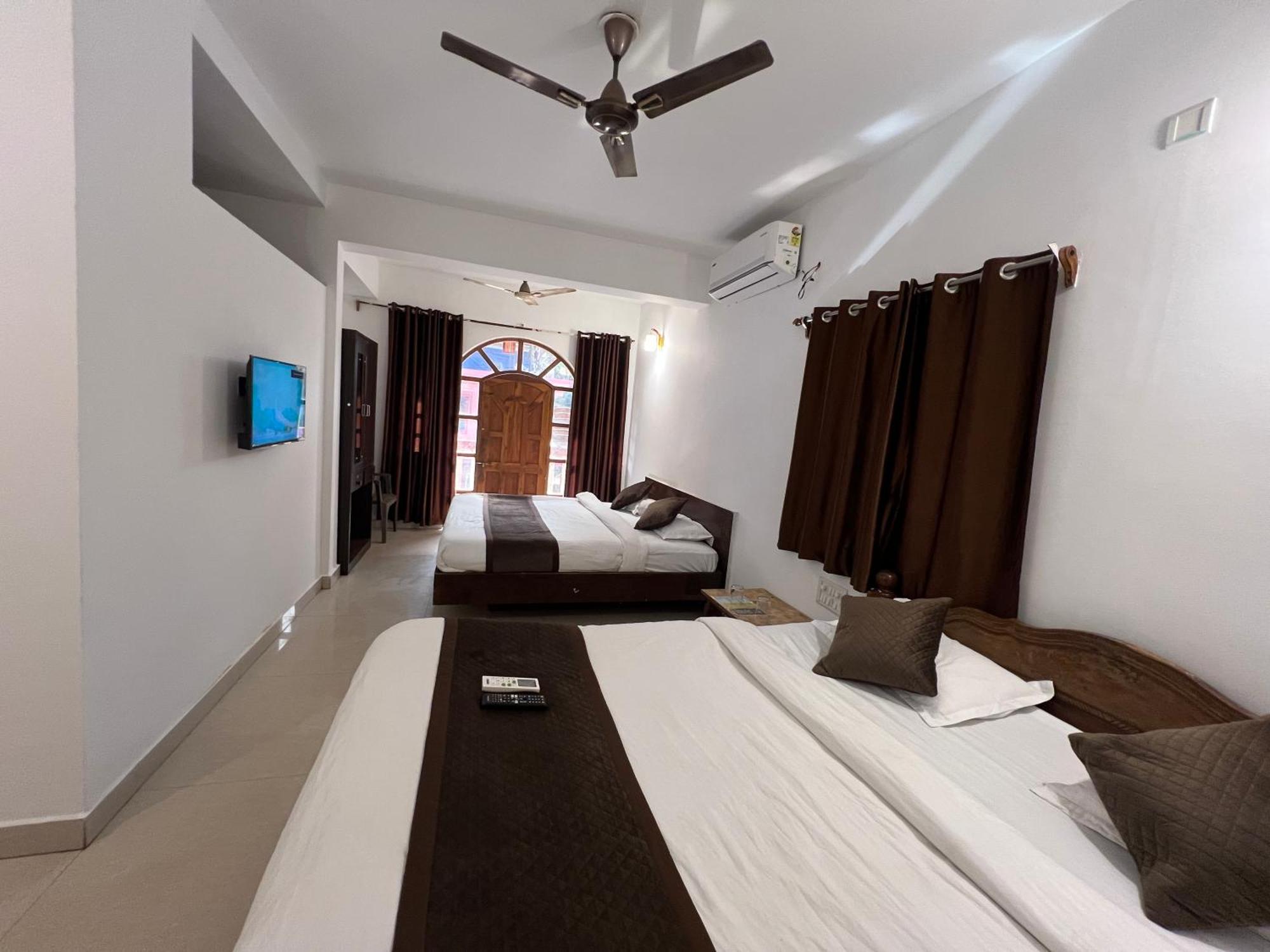 Aura Rooms & Swimming Pool, Calangute Εξωτερικό φωτογραφία