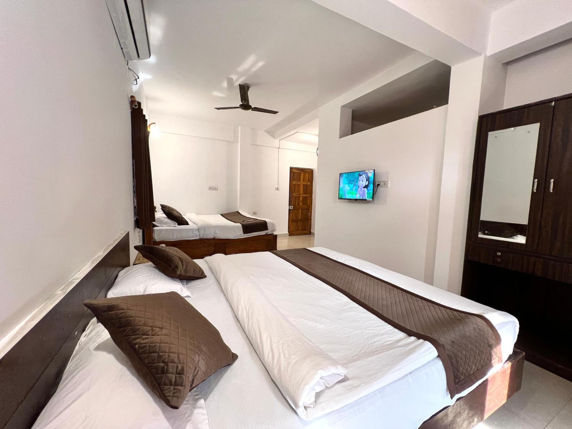 Aura Rooms & Swimming Pool, Calangute Εξωτερικό φωτογραφία